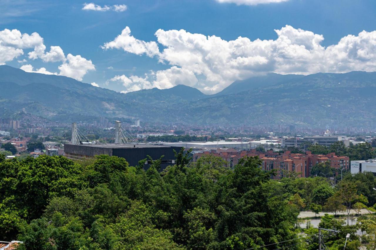 Alcazar De Oviedo By Ee Hoteles Medellín Exteriör bild